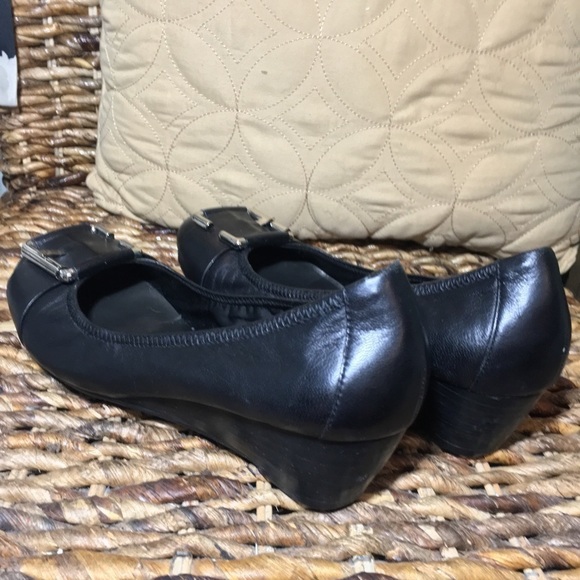 Me Too black wedge low heal - Picture 5 of 6